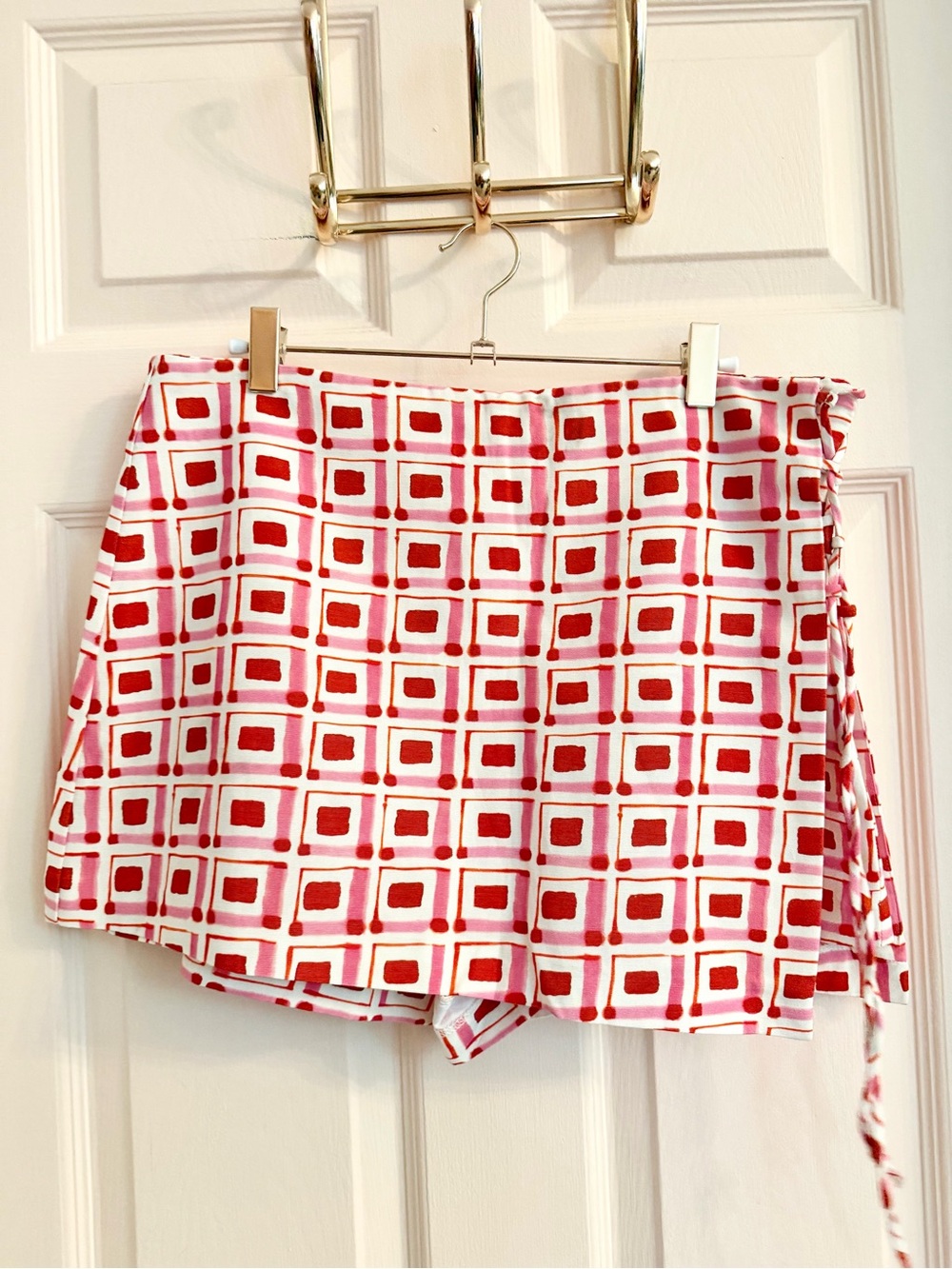 Red and pink Zara skort